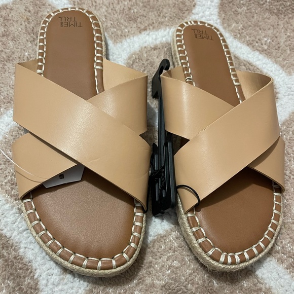 Time and Tru Shoes - Womens Tan Sandals NWT